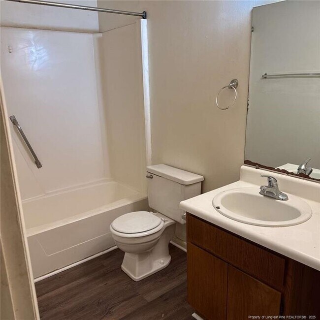Building Photo - 6400 Starbrook Dr