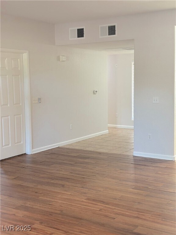 Building Photo - 300 Pine Haven St