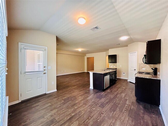 Building Photo - 15205 Wideleaf Cove