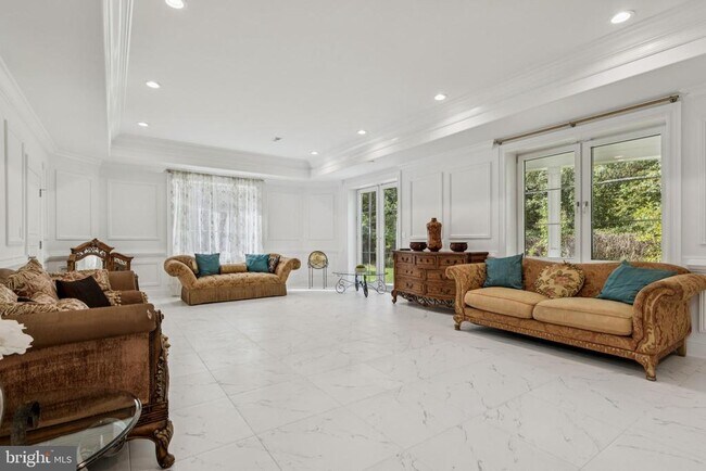 Building Photo - 855 Dolley Madison Blvd