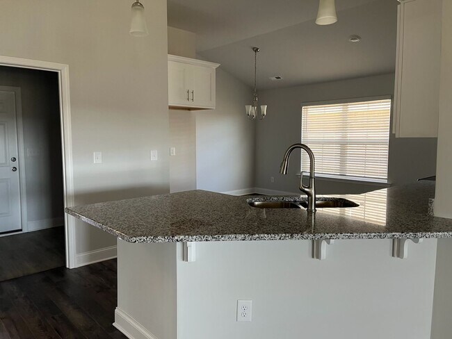 Building Photo - MADISON City Schools! MOVE IN READY NEW 4BR