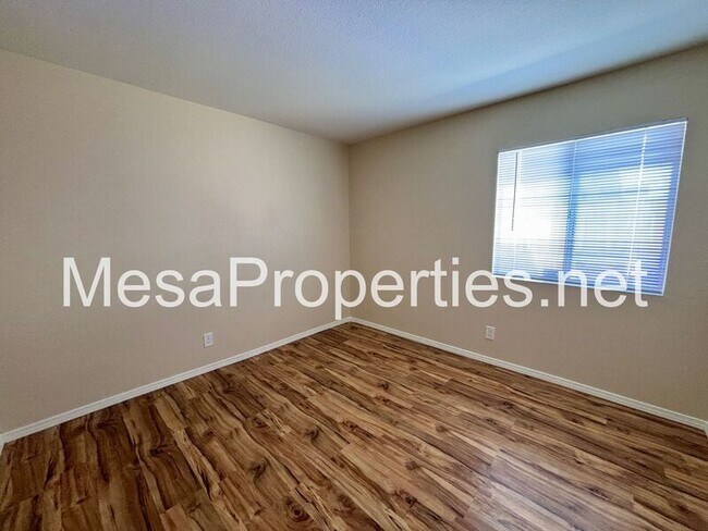 Building Photo - 14390 Hillsborough Dr