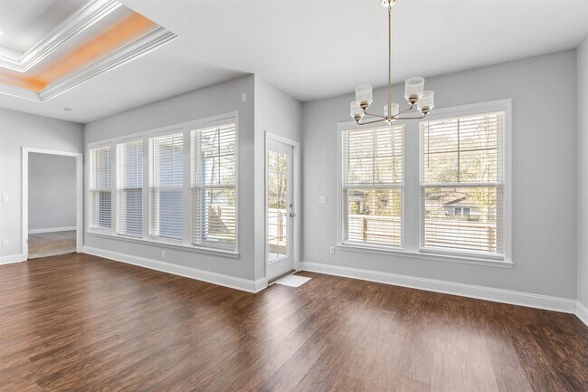 Building Photo - 8756 Glen Oak Trail