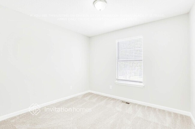 Building Photo - 6358 Hillview Ln