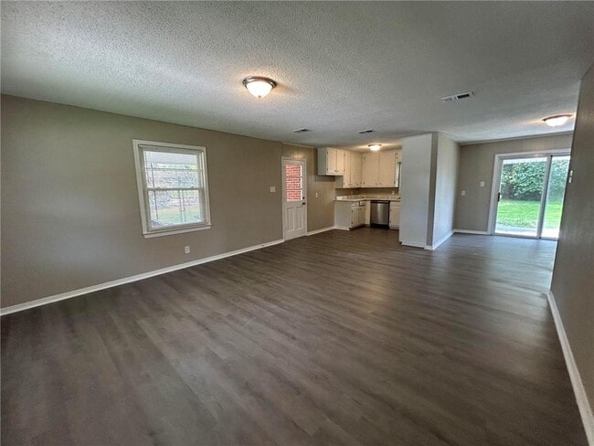 Building Photo - 506 Seville Dr