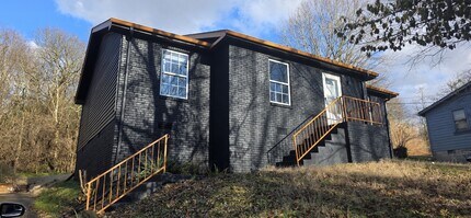 Building Photo - 2323 Ilolo St