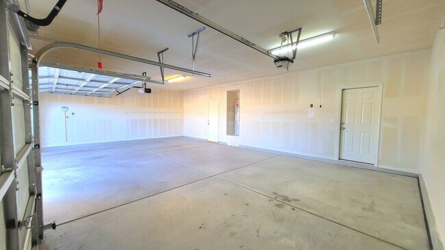 Building Photo - MAYFIELD RANCH ESTATES - N. Mayfield Ranch...