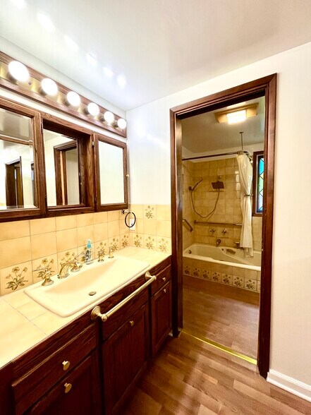 Building Photo - 2548 Via Carrillo