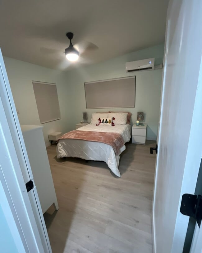 Building Photo - 7705 Poinsetta Ave