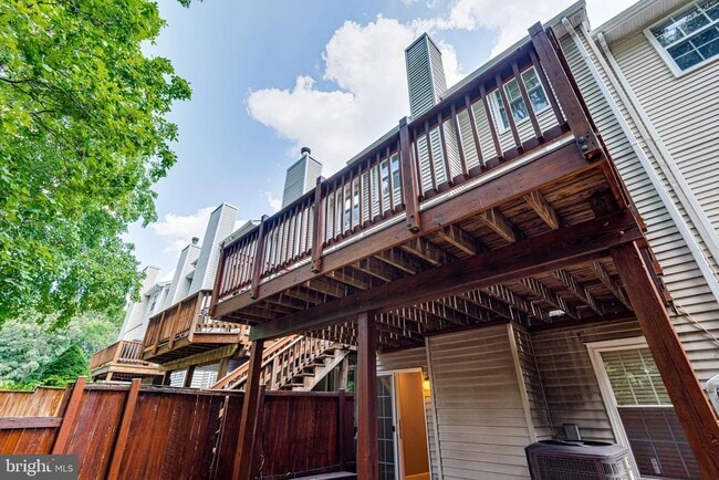 Building Photo - 8508 Blue Bird Woods Ct
