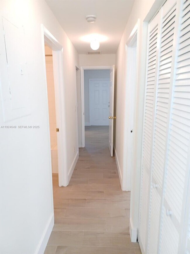 Building Photo - 2134 Cleveland St