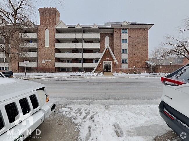 Building Photo - 1366 Garfield St