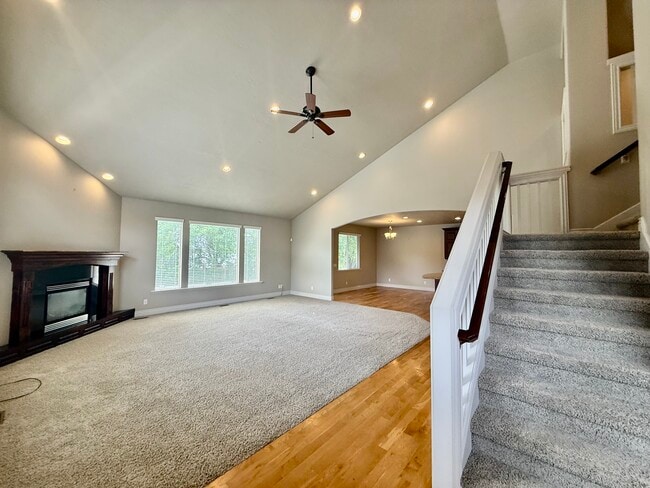 Building Photo - 2034 E 4500 S