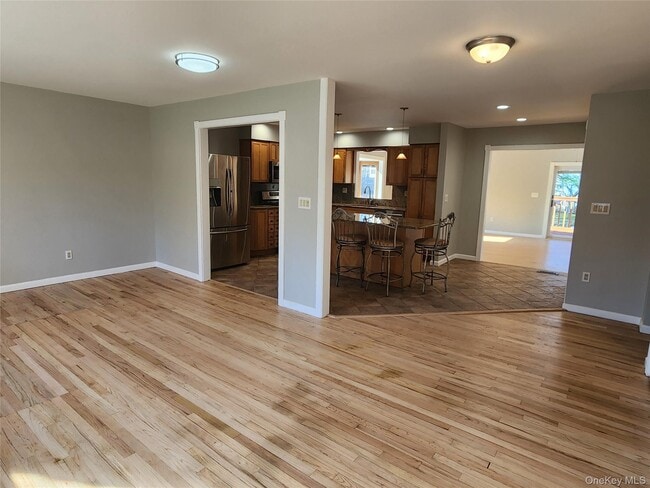 Building Photo - 373 Ehrhardt Rd