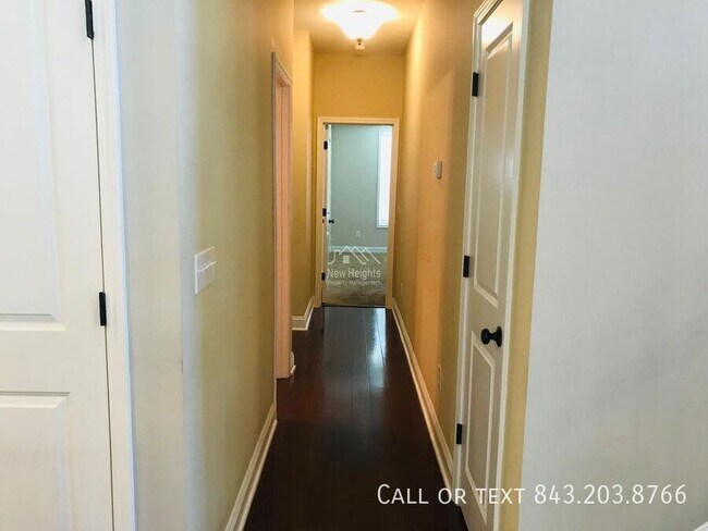 Building Photo - 3647 Bagley Dr