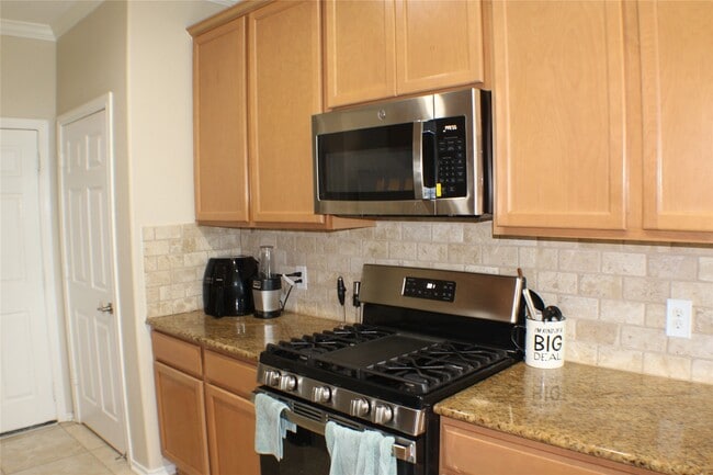 Building Photo - 6431 Densberry Ln