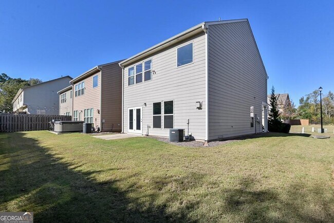 Building Photo - 4665 Woodbine Way