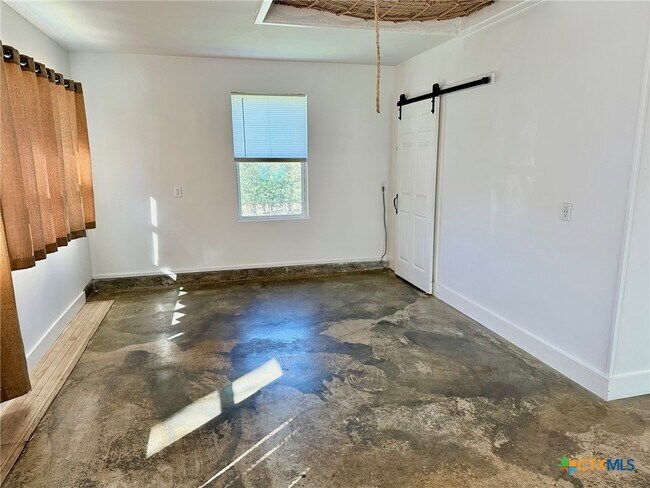 Building Photo - 1419 Alamo St