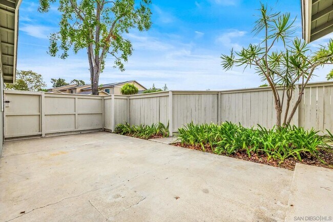 Building Photo - 1809 Eastwood Ln