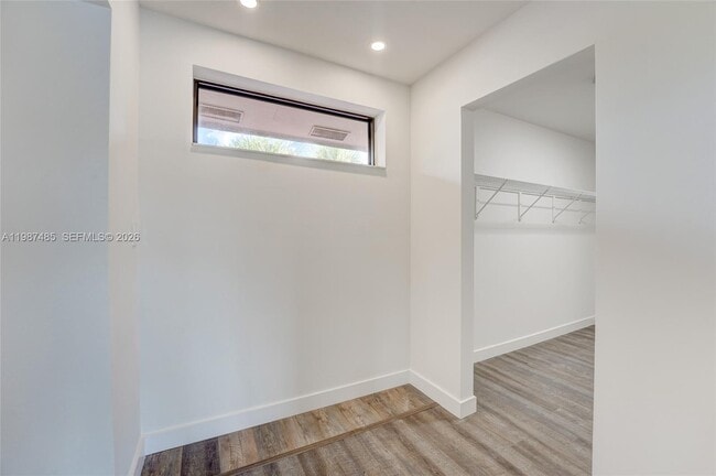 Building Photo - 8352 Dundee Terrace