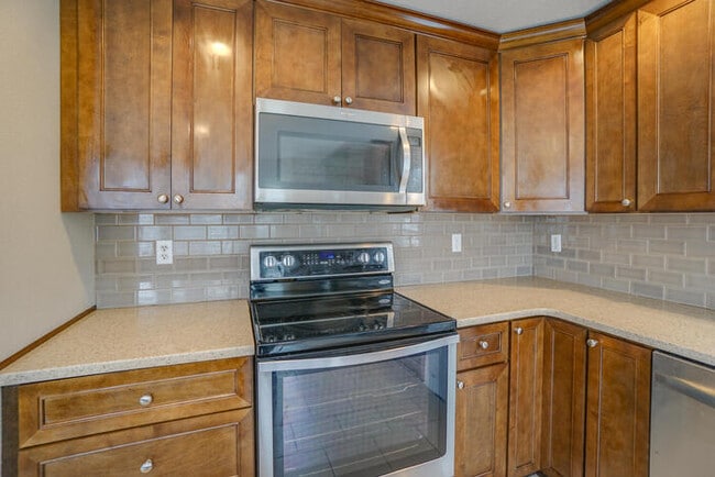 Building Photo - BEAUTIFUL FOUR BEDROOM LOCATED IN THE SHERWOOD SUB DIVISION