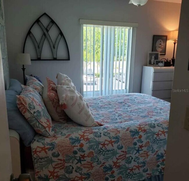 Building Photo - 924 S Pine Ridge Cir