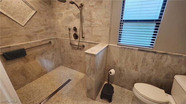 Building Photo - 521 Whitewater Way