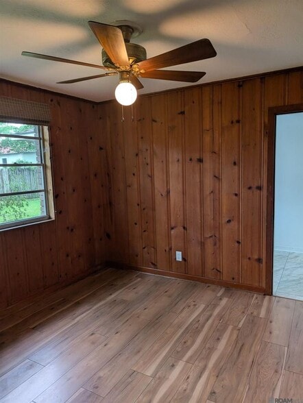 Building Photo - 235 Burgin Ave