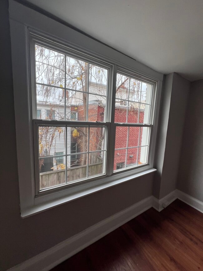 Building Photo - 45 Todd Pl NE