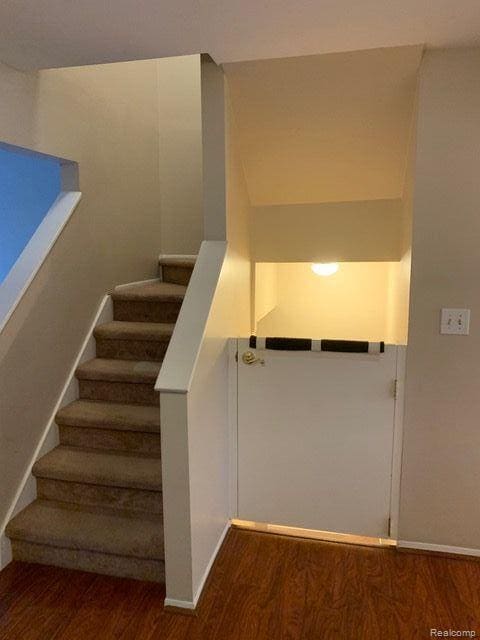 Building Photo - 1555 Brentwood
