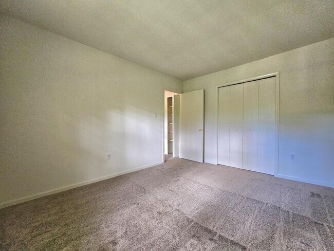 Building Photo - 4802 Treasure Ct