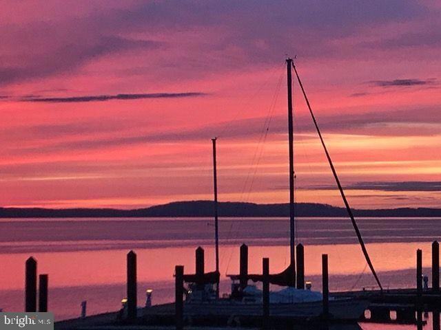 Building Photo - 421 Concord St