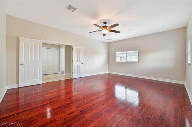 Building Photo - 12091 Santaluz Dr