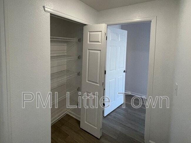 Building Photo - 5714 N Gibralter Way