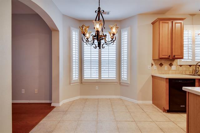 Building Photo - 2212 Bayou Ct