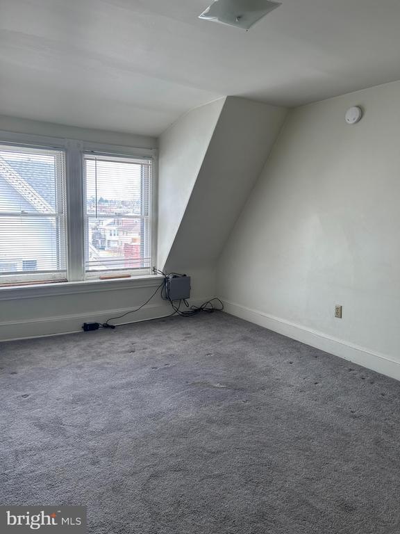 Building Photo - 913 Fayette St