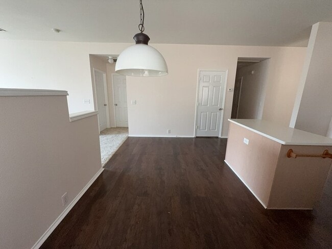 Building Photo - 3003 Elderberry Dr