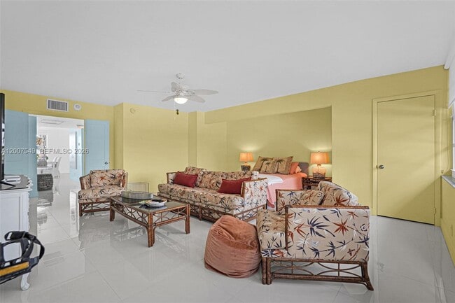Building Photo - 4280 Galt Ocean Dr