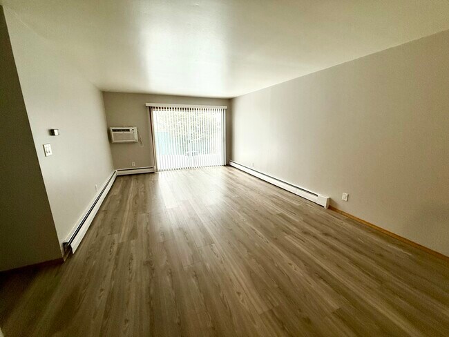 Building Photo - Bayside Apartments