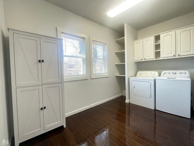 Building Photo - 3818 Central Ave