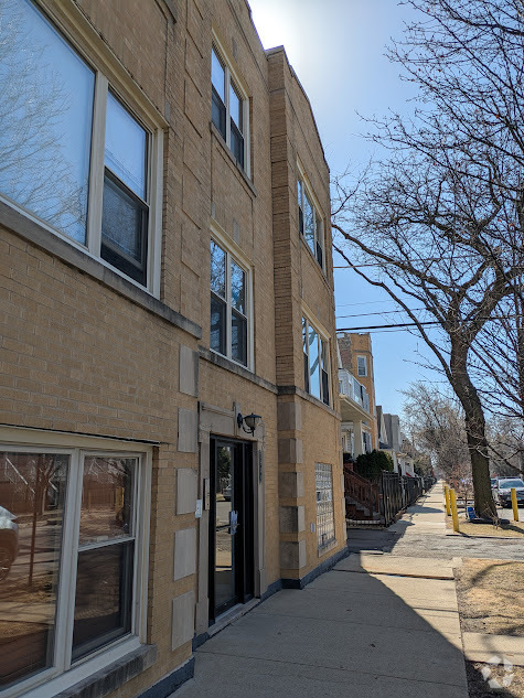 Building Photo - 1949 N Monticello Ave