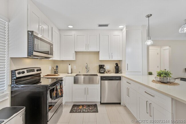 Building Photo - 414 Ocean Breeze