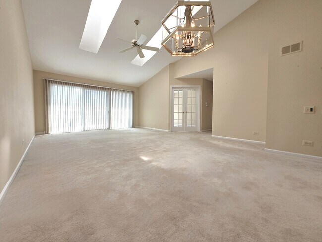 Building Photo - 713 Alsace Ct