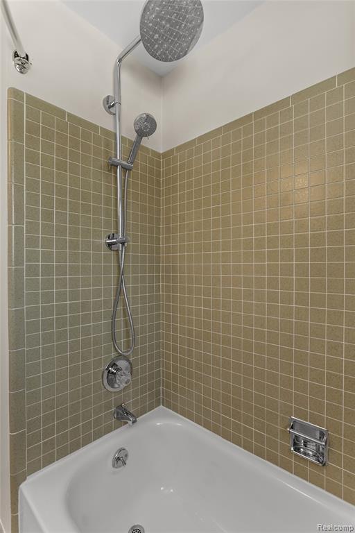 Building Photo - 3715 Ledge Dr