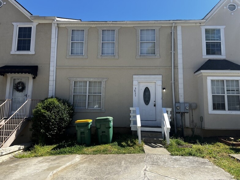 Building Photo - 3837 Meadow Creek Dr