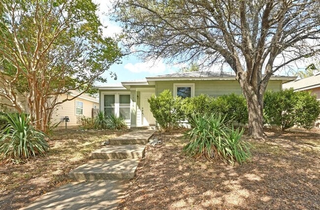 Building Photo - 13816 Golden Flax Trail
