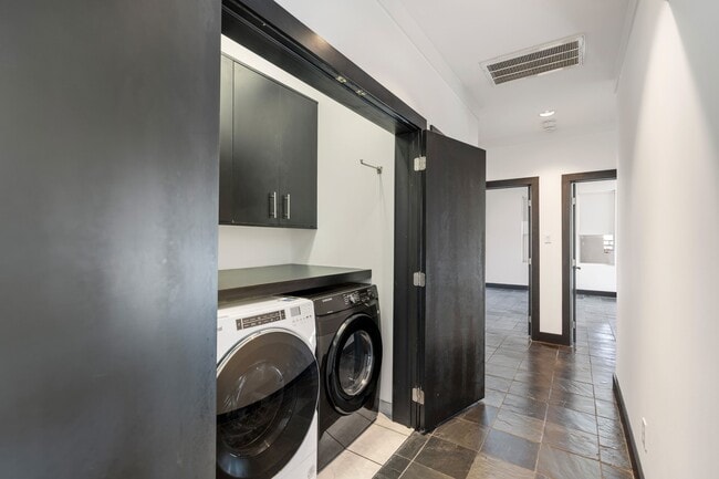 Building Photo - 162 Vieux Carre Dr