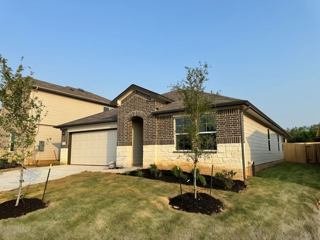 Building Photo - 4 BR + OFFICE/ 3 BA in Seguin - 2042 SF on GREENBELT - Arroyo Ranch!