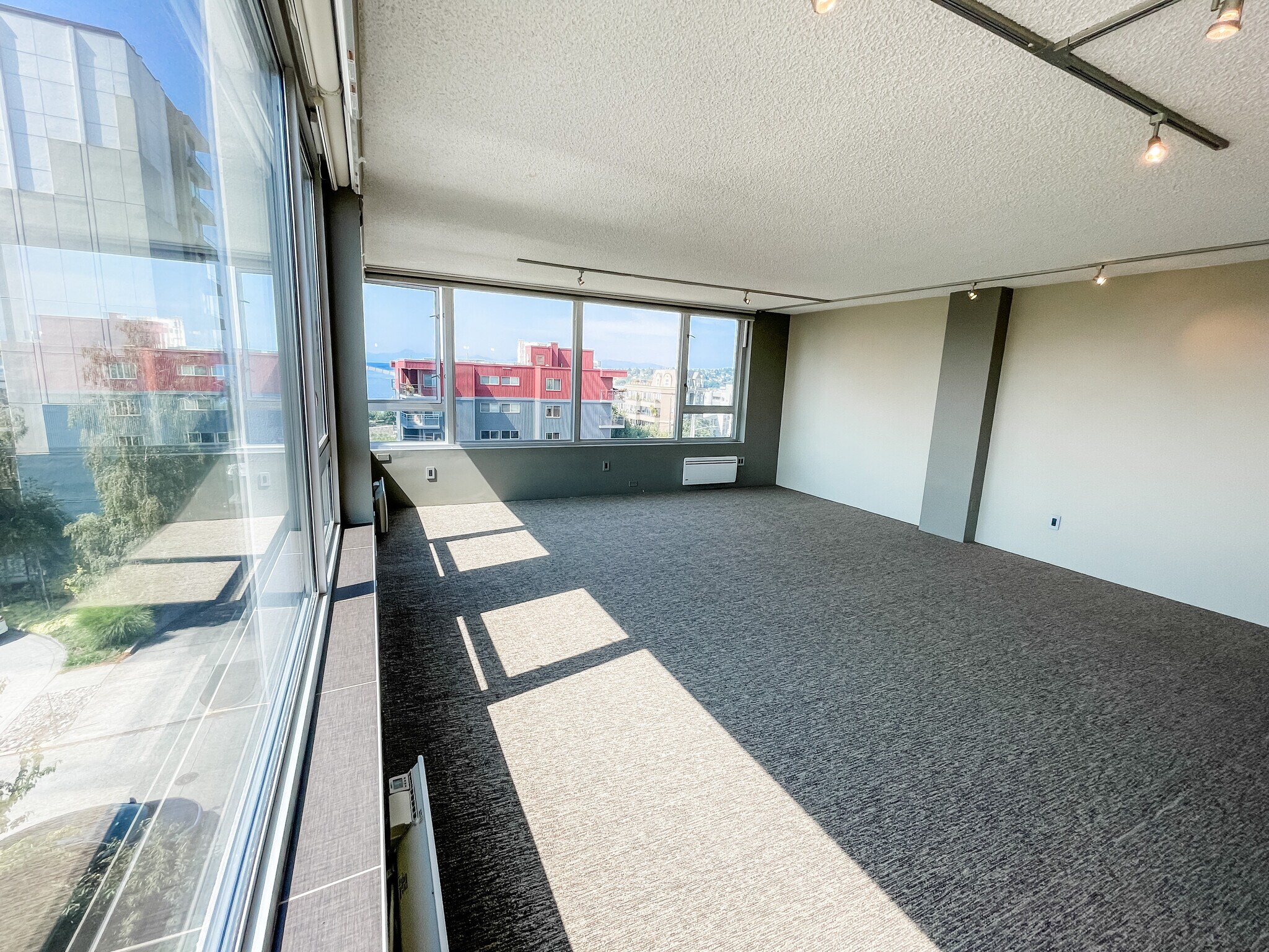 Building Photo - 415 W Mercer St