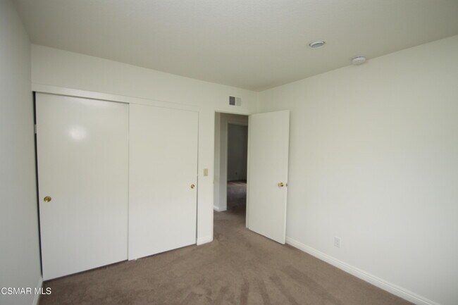 Building Photo - 1543 Covington Ave